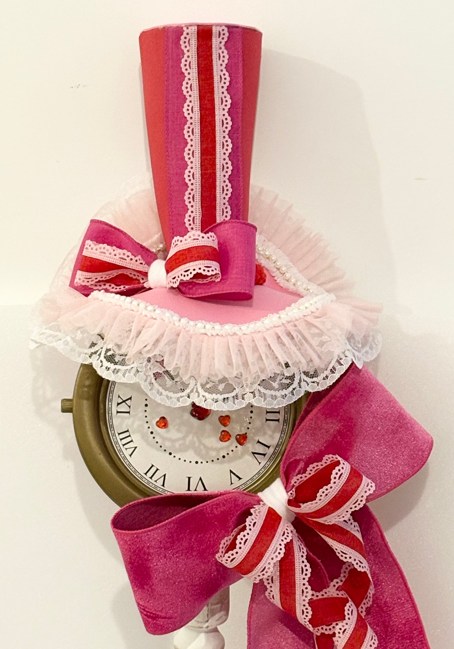 005 Queen of Hearts, Alice in wonderland clock set