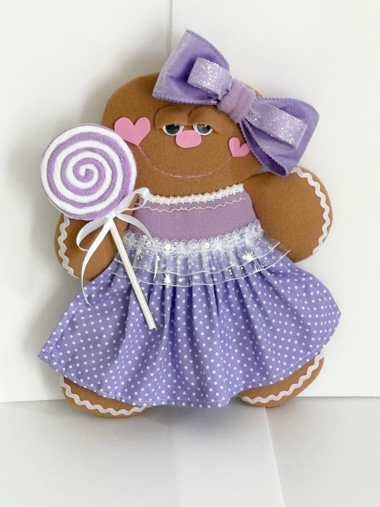 Gingerbread girl attachment in lilac