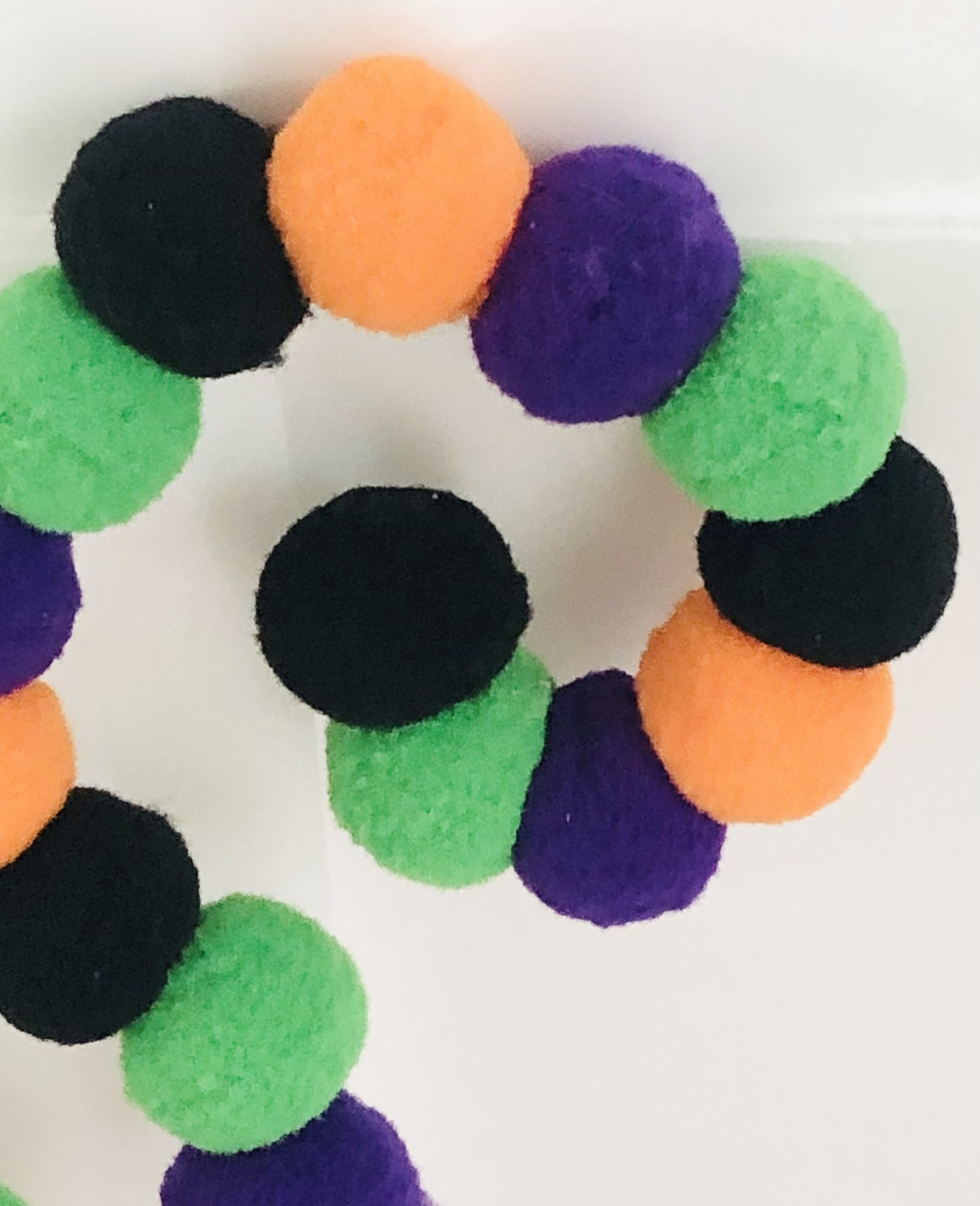 Curly curl Halloween pom-pom spray