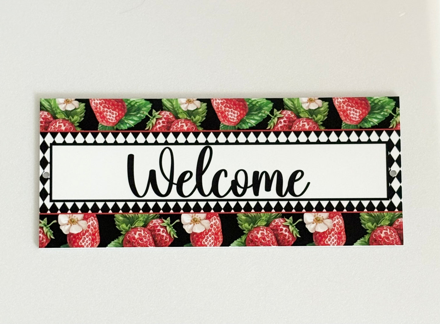 Strawberry attachment and sign set
