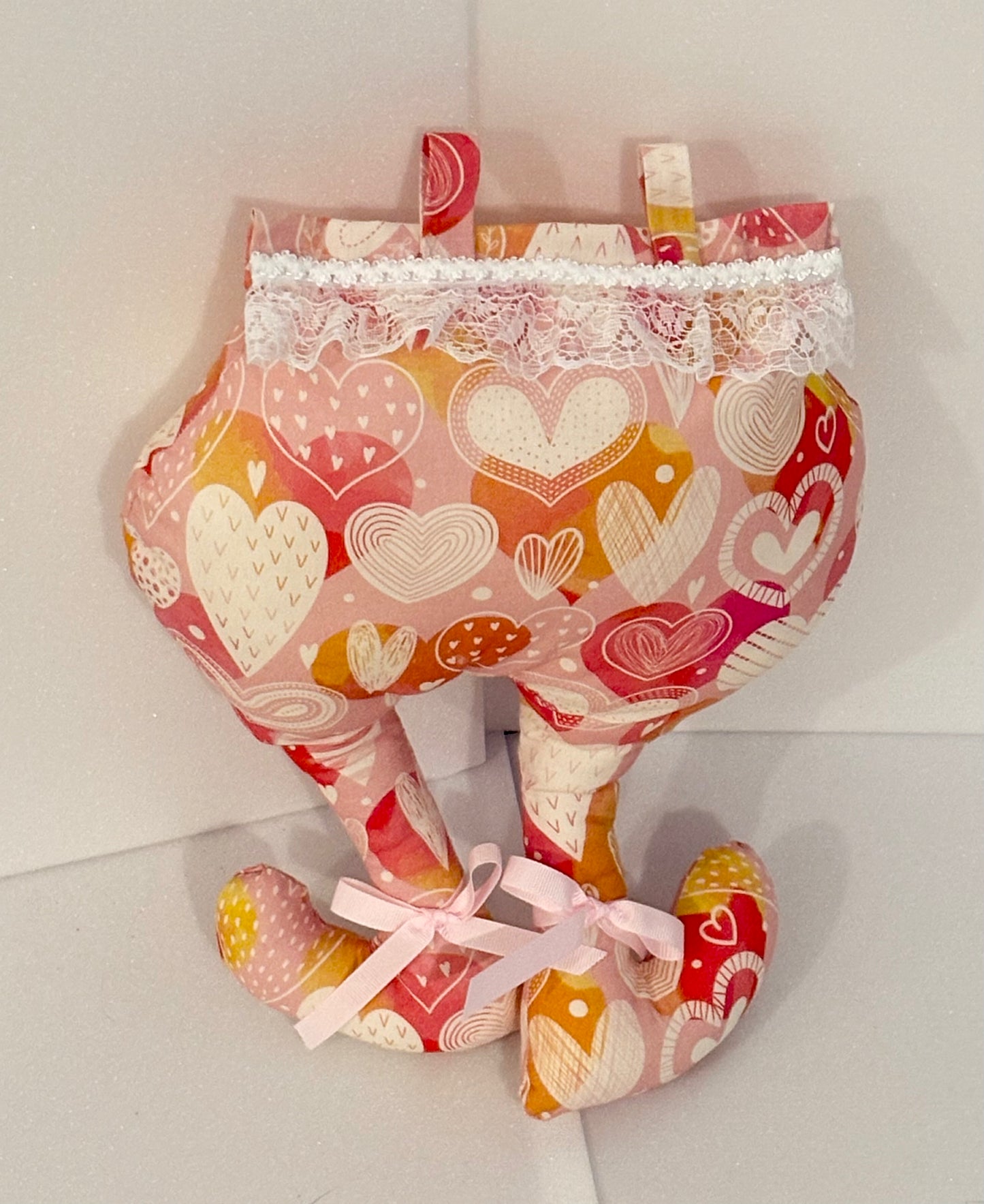 002 Bailey Set, pink and orange bunny butt, top hat with ears and two carrots, Easter, Spring, decoration, wreath attachment