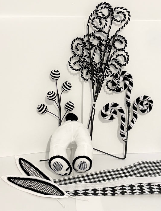 Black and white bunny butt set