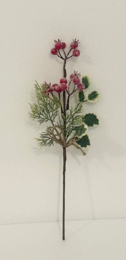 GR004C, 40cm plastic greenery with berries and bow