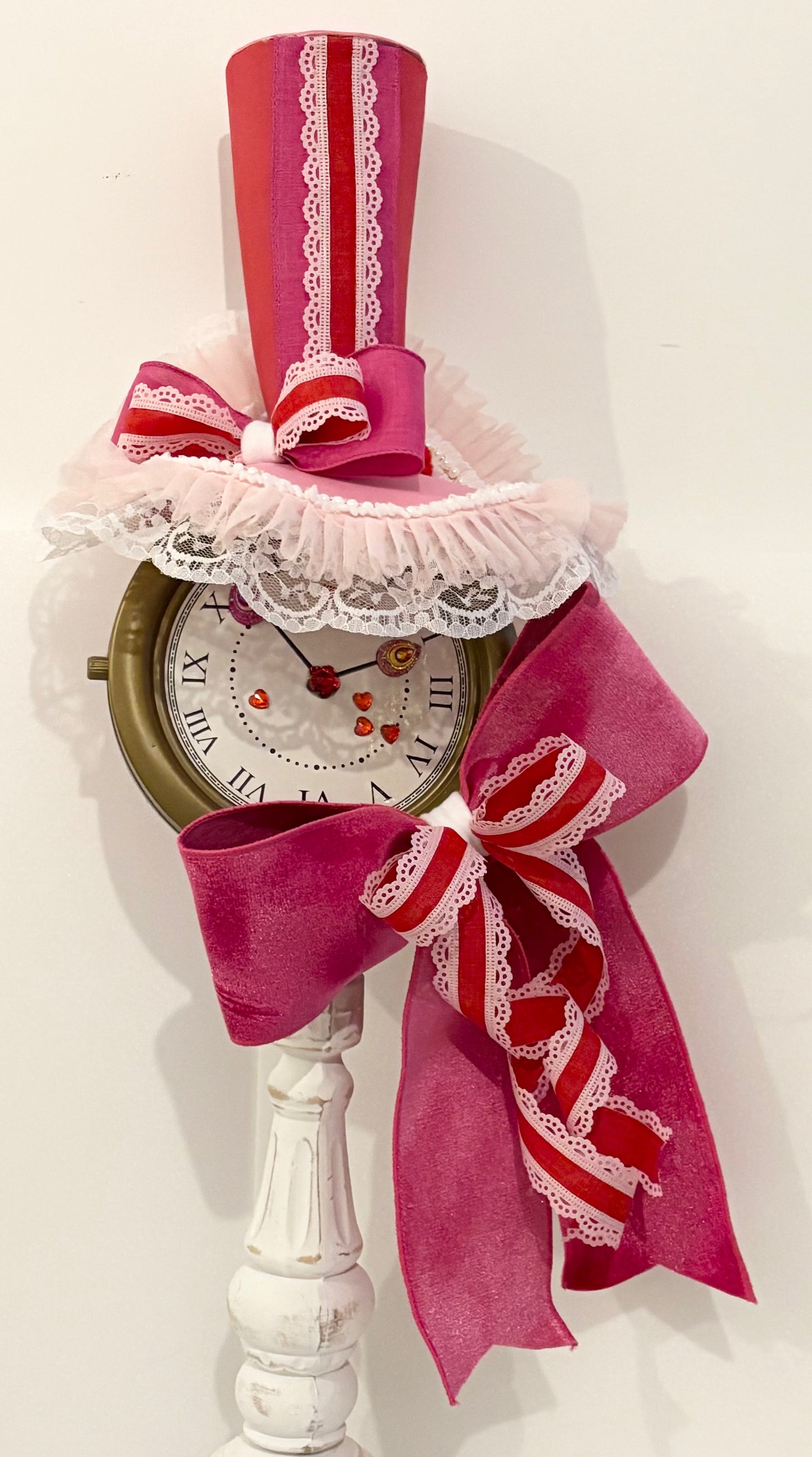 005 Queen of Hearts, Alice in wonderland clock set