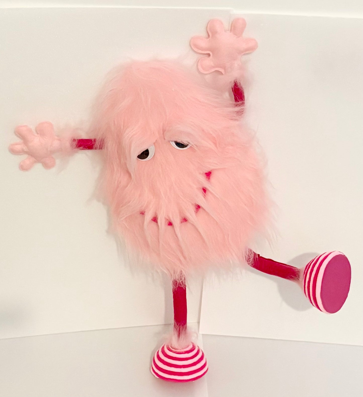 XL fluffy monster in fuchsia and pink with top hat