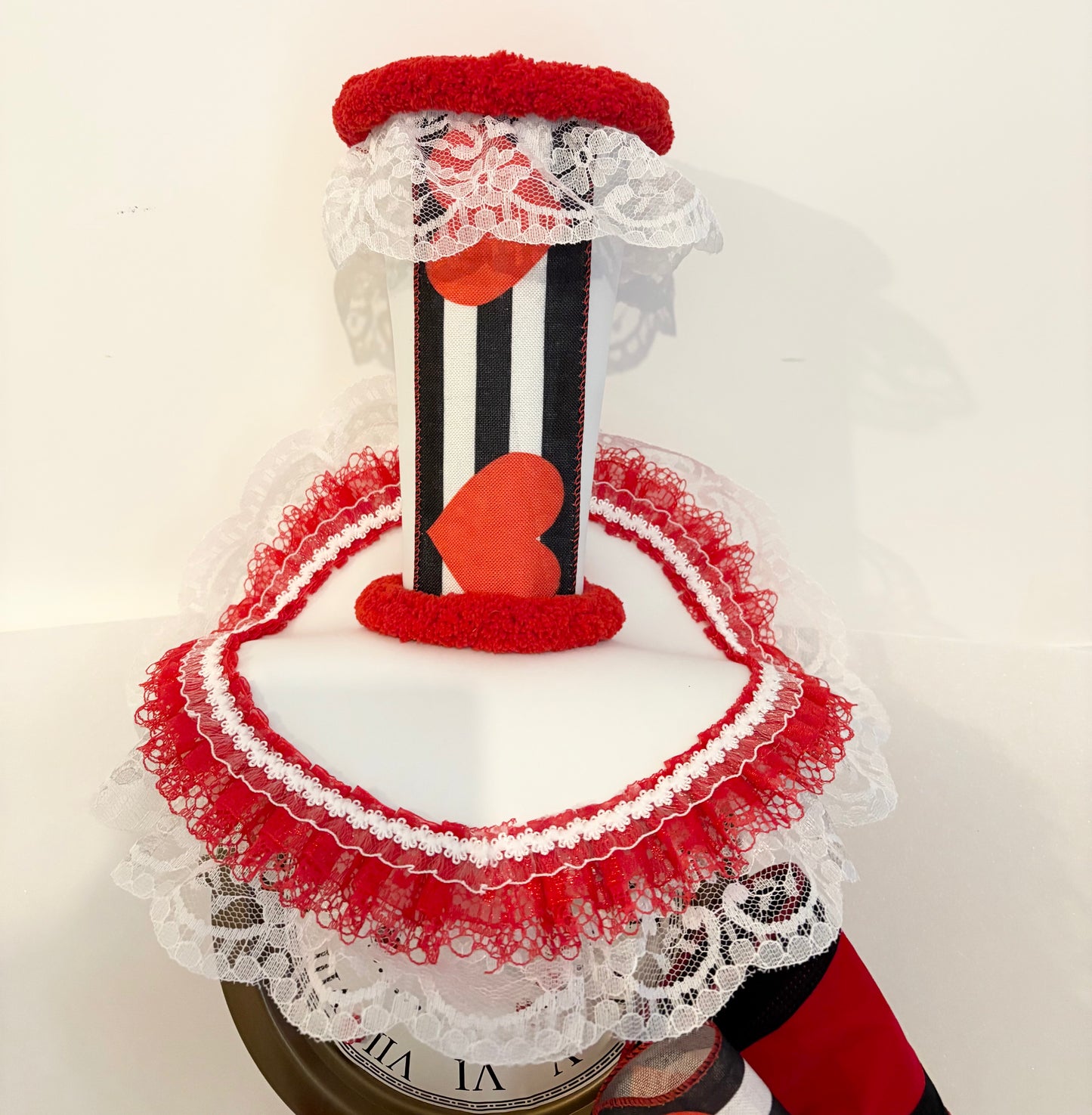 001 Queen of Hearts, Alice in wonderland clock attachment set