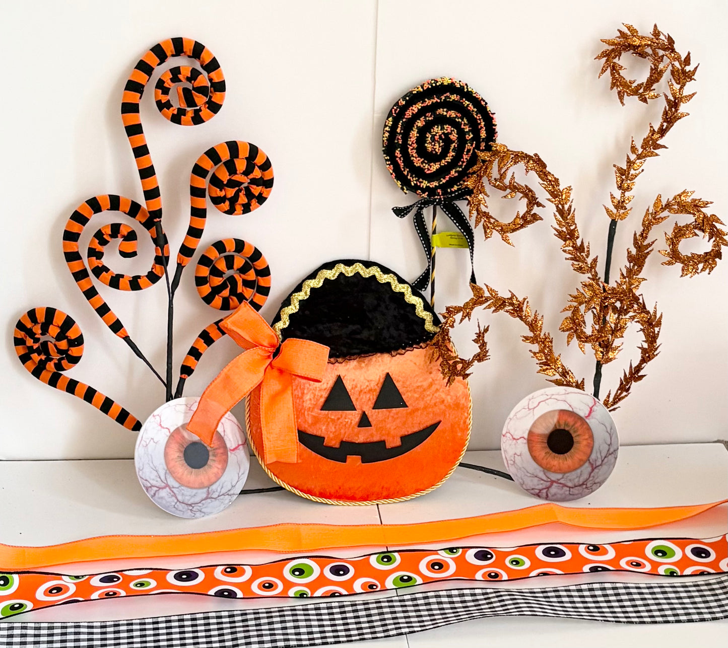 Halloween treat bag kit in oranges