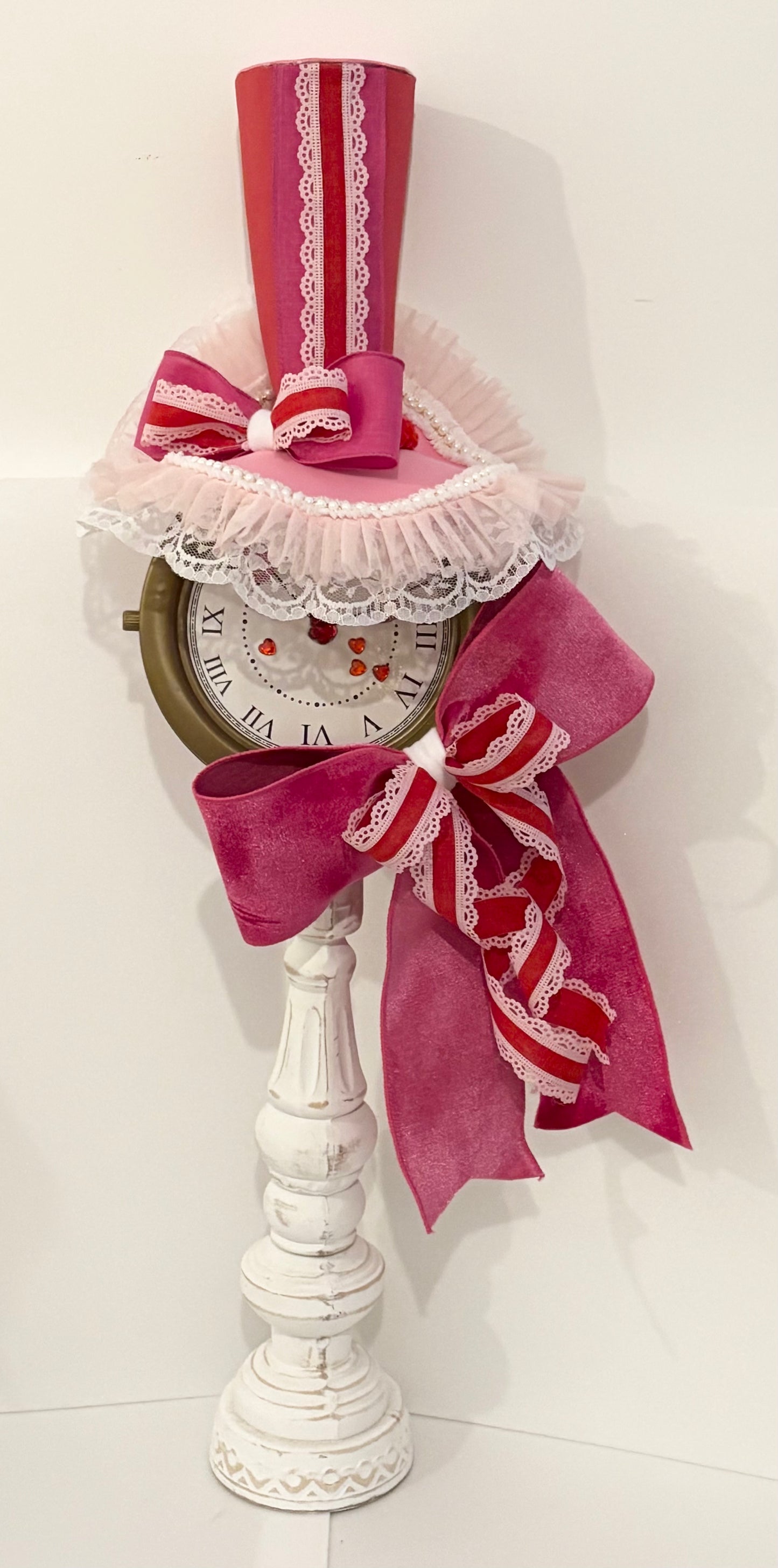 005 Queen of Hearts, Alice in wonderland clock set