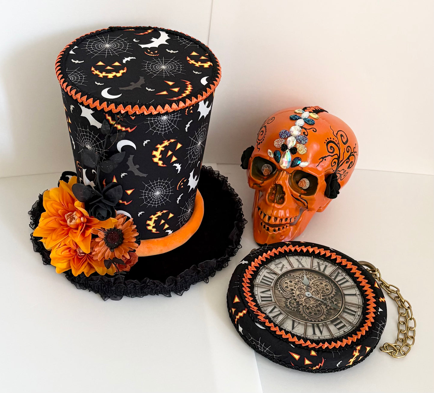 Halloween skull set in orange and black
