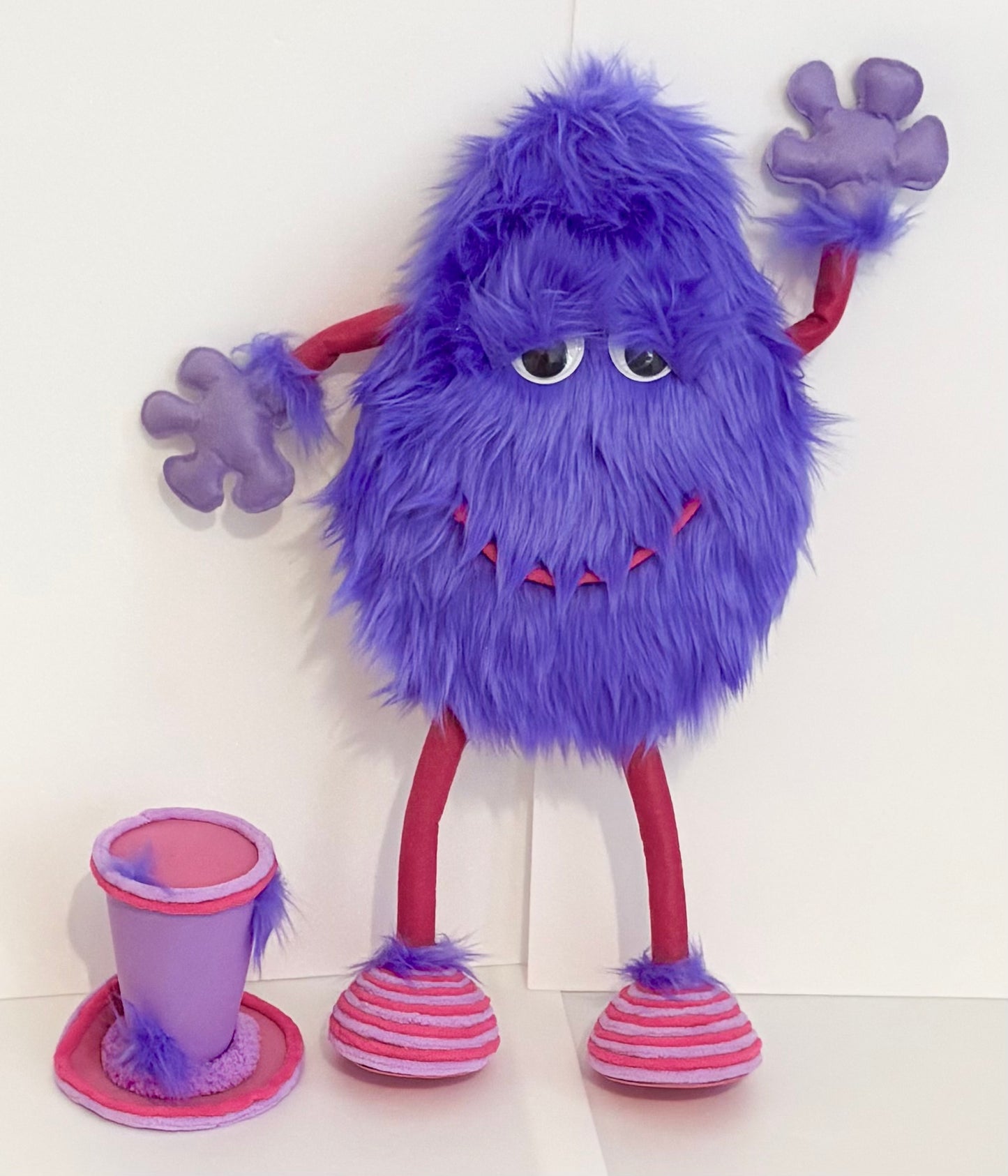 XL fluffy monster in fuchsia and purple with top hat