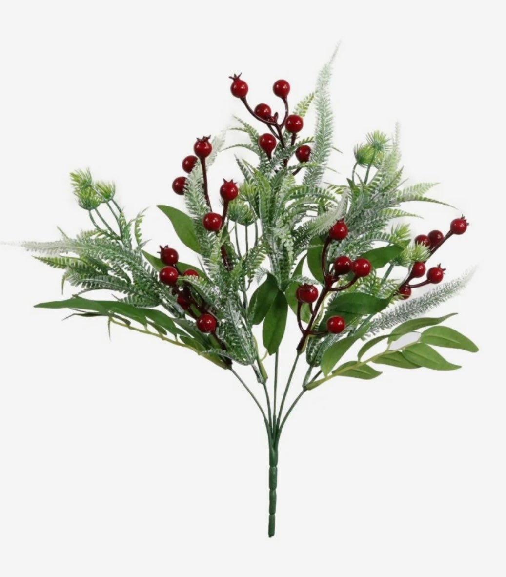 40cm Xmas foliage bunch with red berries