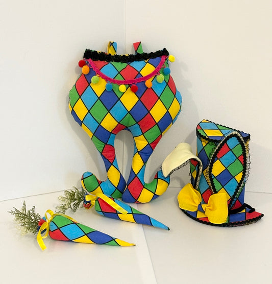 004 Bailey Set, mixed colours bunny butt, top hat with ears and two carrots, Easter, Spring, decoration, wreath attachment